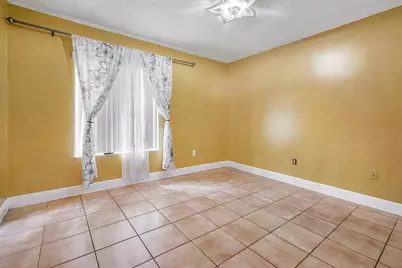 2780 Norfolk Pine Court, Lake Worth, FL 33462 - Photo 18