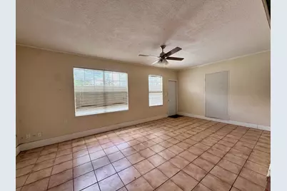 3941 NW 36th Terrace, Lauderdale Lakes, FL 33309 - Photo 4