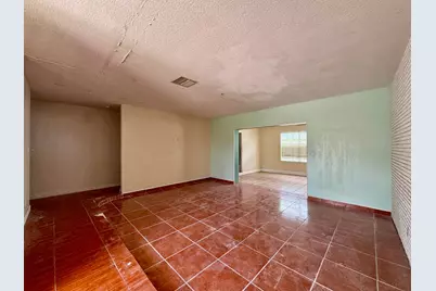 3941 NW 36th Terrace, Lauderdale Lakes, FL 33309 - Photo 2