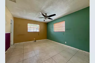 3941 NW 36th Terrace, Lauderdale Lakes, FL 33309 - Photo 6