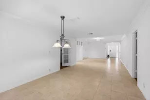 201 Del Rio Blvd, Boca Raton, FL 33432 - Photo 10
