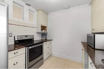 201 Del Rio Boulevard, Boca Raton, FL 33432 - Photo 24