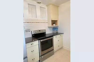 201 Del Rio Boulevard, Boca Raton, FL 33432 - Photo 12