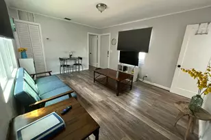 732 Highland Dr, West Palm Beach, FL 33405 - Photo 10
