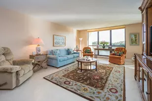 5188 Woodland Lakes Dr, Palm Beach Gardens, FL 33418 - Photo 2