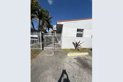 720 SW 7th Street #4, Dania Beach, FL 33004 - Photo 1