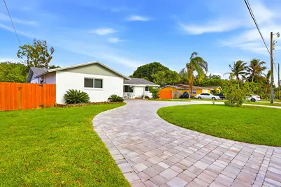 1212 Concord Avenue, West Palm Beach, FL 33417 - Photo 2