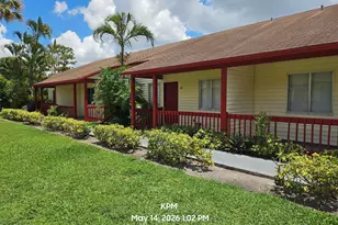 1305 Rosewood Villa Ln, West Palm Beach, FL 33417 - Photo 2