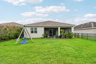10511 SW Toren Wy, Port Saint Lucie, FL 34987 - Photo 4