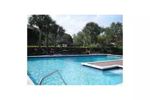 2445 SW 18th Terrace, Fort Lauderdale, FL 33315 - Photo 4