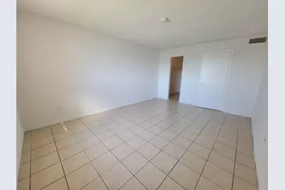 3700 NW 21st Street #203, Lauderdale Lakes, FL 33311 - Photo 6
