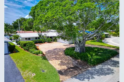 2110 NE 55th Street, Fort Lauderdale, FL 33308 - Photo 8