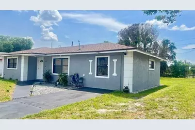 113 Hilton Drive, Fort Pierce, FL 34946 - Photo 2