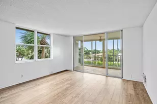 921 Gardenia Dr, Delray Beach, FL 33483 - Photo 14