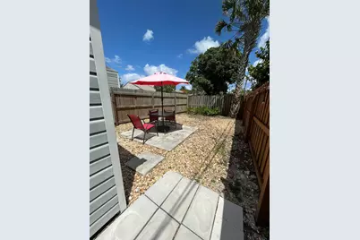 732 Highland Drive, West Palm Beach, FL 33405 - Photo 10