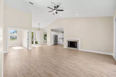 10206 Isle Of Pines Court, Port Saint Lucie, FL 34986 - Photo 8
