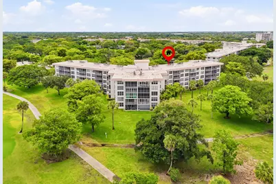3800 Oaks Clubhouse Drive #410, Pompano Beach, FL 33069 - Photo 1