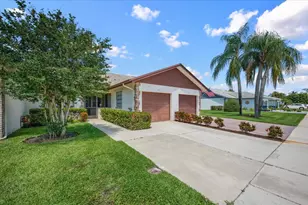 129 Moccasin Trail S, Jupiter, FL 33458 - Photo 2