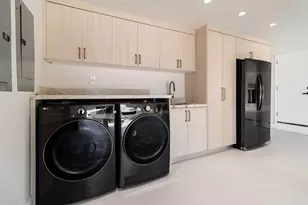 3341 NE 170th St, North Miami Beach, FL 33160 - Photo 44