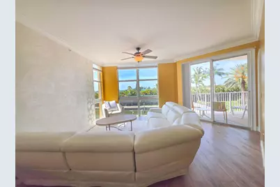 806 E Windward Way #323, Lantana, FL 33462 - Photo 4