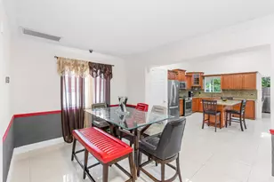 321 N 72nd Terrace, Hollywood, FL 33024 - Photo 4