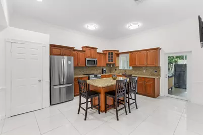 321 N 72nd Terrace, Hollywood, FL 33024 - Photo 14