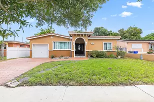 321 N 72nd Terrace, Hollywood, FL 33024 - Photo 1