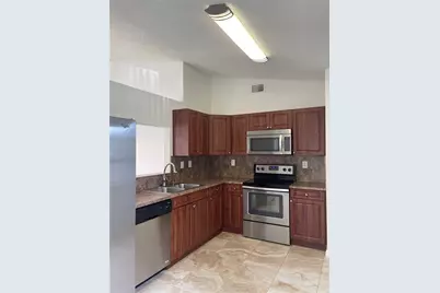 13761 Newport Manor, Davie, FL 33325 - Photo 4