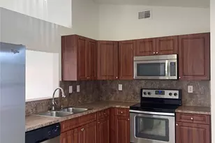 13761 Newport Manor, Davie, FL 33325 - Photo 4