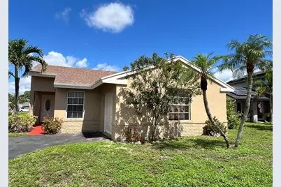 13761 Newport Manor, Davie, FL 33325 - Photo 1