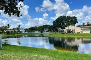 13761 Newport Manor, Davie, FL 33325 - Photo 10