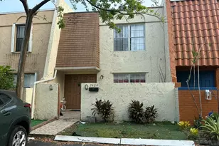 7424 NW 75th St, Tamarac, FL 33321 - Photo 2