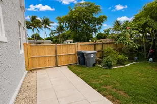 429 Greenbriar Dr, West Palm Beach, FL 33403 - Photo 28