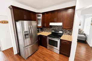429 Greenbriar Dr, West Palm Beach, FL 33403 - Photo 6