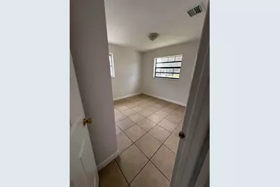 1820 NW 35th Avenue, Lauderhill, FL 33311 - Photo 8