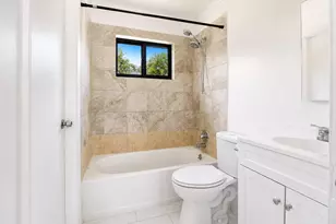 5700 SW 37 Ct, Davie, FL 33314 - Photo 16