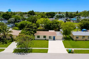 5700 SW 37 Ct, Davie, FL 33314 - Photo 2