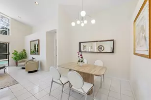 2016 Island Cir, Weston, FL 33326 - Photo 8