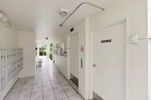 3146 Via Poinciana, Greenacres, FL 33467 - Photo 4