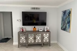 9 Colonial Club Dr, Boynton Beach, FL 33435 - Photo 4