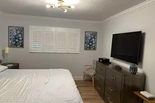 9 Colonial Club Dr, Boynton Beach, FL 33435 - Photo 14