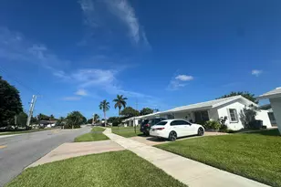 806 Ocean Dr, Boynton Beach, FL 33426 - Photo 2