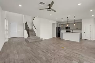 10484 SW Captiva Dr, Port Saint Lucie, FL 34987 - Photo 8