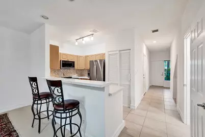 1743 NE 4th Avenue #F4, Fort Lauderdale, FL 33305 - Photo 6