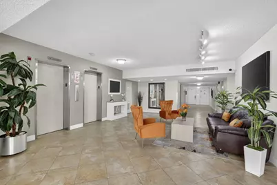 3900 Oaks Clubhouse Drive #410, Pompano Beach, FL 33069 - Photo 4