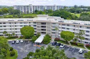3900 Oaks Clubhouse Dr, Pompano Beach, FL 33069 - Photo 38