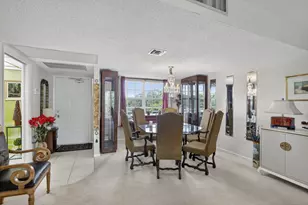 3900 Oaks Clubhouse Dr, Pompano Beach, FL 33069 - Photo 12
