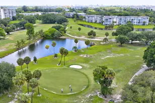 3900 Oaks Clubhouse Dr, Pompano Beach, FL 33069 - Photo 40