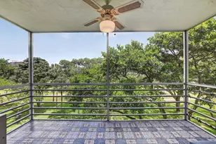 3900 Oaks Clubhouse Dr, Pompano Beach, FL 33069 - Photo 32