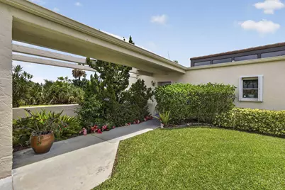 2651 Boundbrook Boulevard, West Palm Beach, FL 33406 - Photo 2